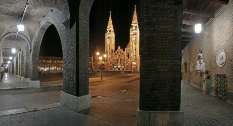 szeged_dom_ter.jpg